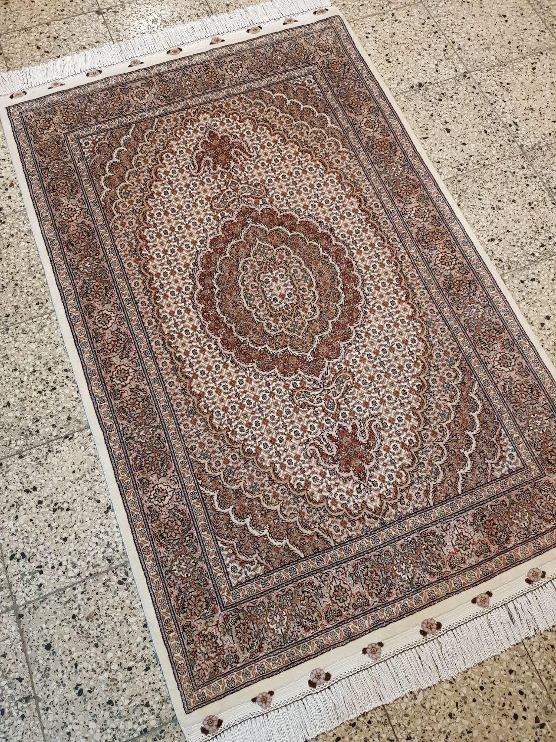 ذرع‌ونیم دستباف تبریز ۵۰رج نقشه‌ماهی ۹متن دوسرگلیم|فرش|تهران, بازار|دیوار