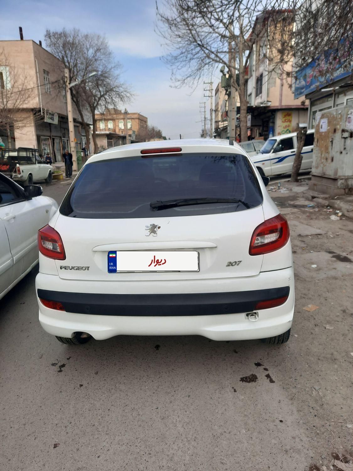 پژو 207i دنده‌ای، مدل ۱۳۹۷|خودرو سواری و وانت|کرمانشاه, |دیوار