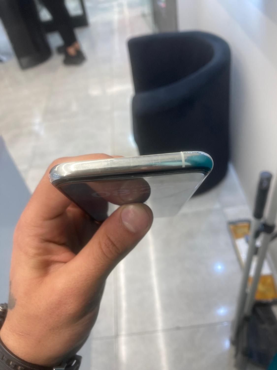 Iphone 11 pro|موبایل|اصفهان, باغ زرشک|دیوار