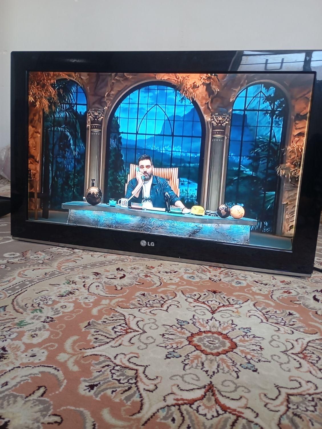 ال سی دی 32اینچ مارک ال جی|تلویزیون و پروژکتور|اراک, |دیوار
