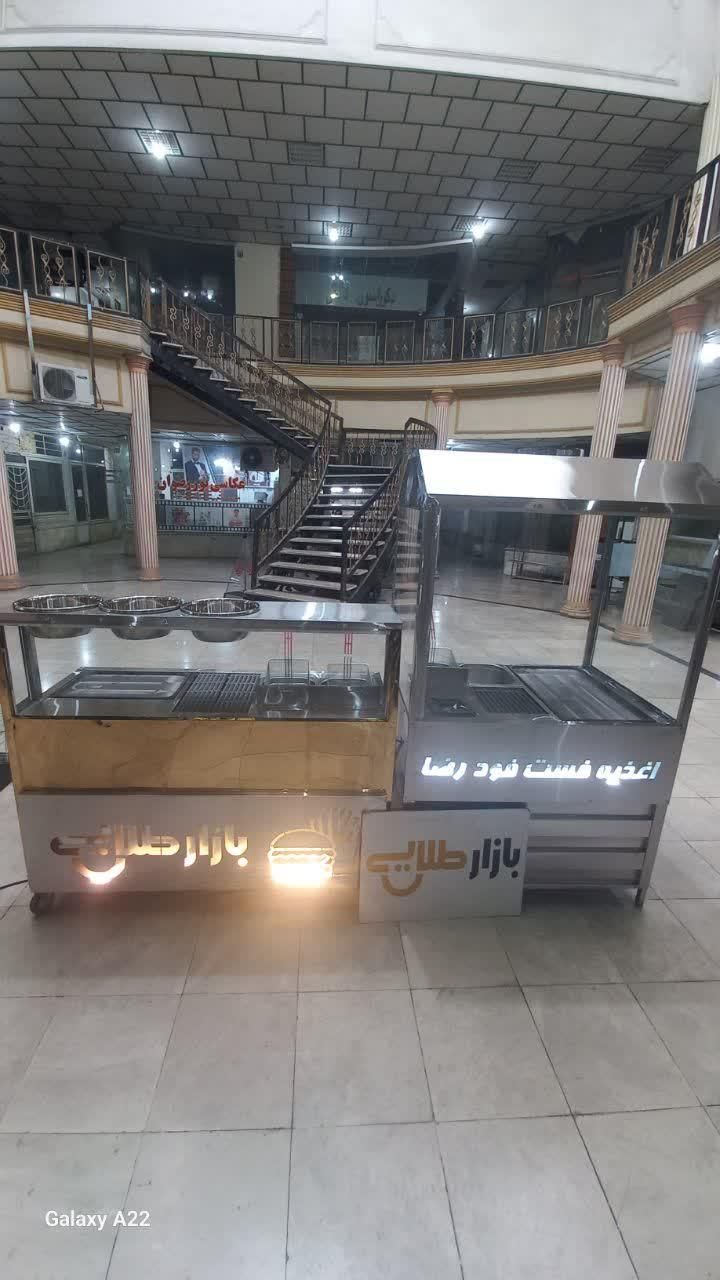 تجهیزات مارک دار سفارش ۵کاره سلف یخچال فر ساندویچی|کافی‌شاپ و رستوران|همدان, |دیوار