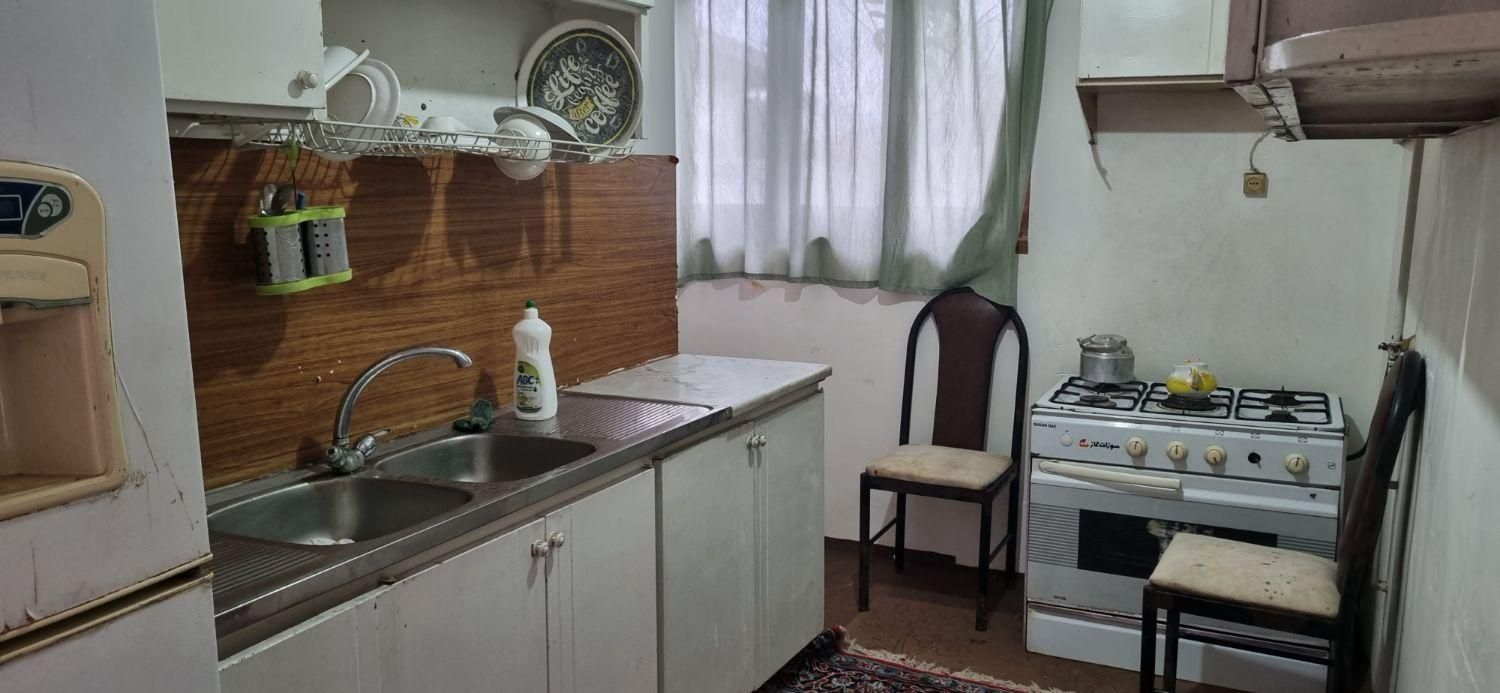 اجاره یک واحد دربست پارکینگ دار در رشت|اجارهٔ کوتاه‌مدت آپارتمان و سوئیت|رشت, شهرک شهید رجایی|دیوار