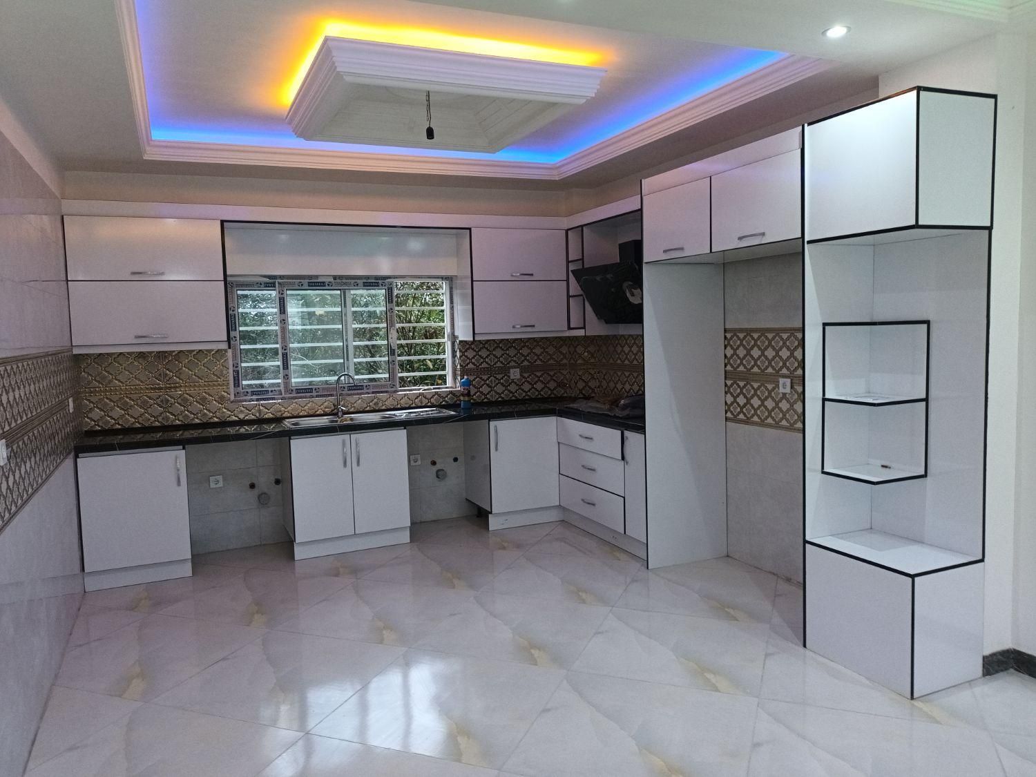 ویلا نشتارود ۲۷۲متر بنا استخر داخل خانه|فروش خانه و ویلا|نشتارود, |دیوار