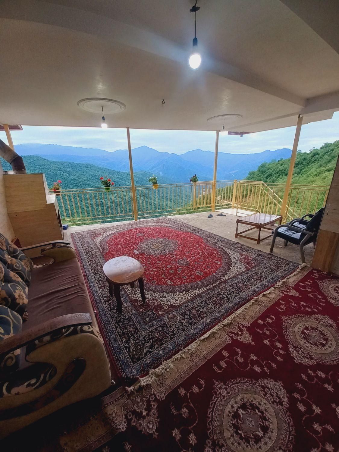 ویلایی با تراس بزرگ وچشم اندازی|اجارهٔ کوتاهمدت ویلا و باغ|علیآباد کتول, |دیوار