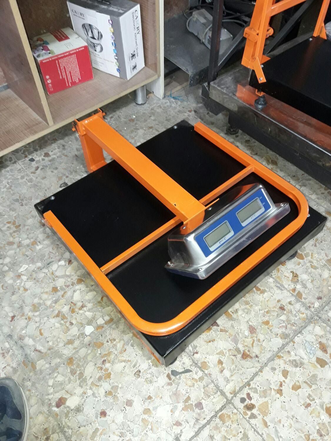 ترازو باسکول ۴۰۰کیلوگرمی با کفه ۵۰در۵۰|فروشگاه و مغازه|تبریز, |دیوار