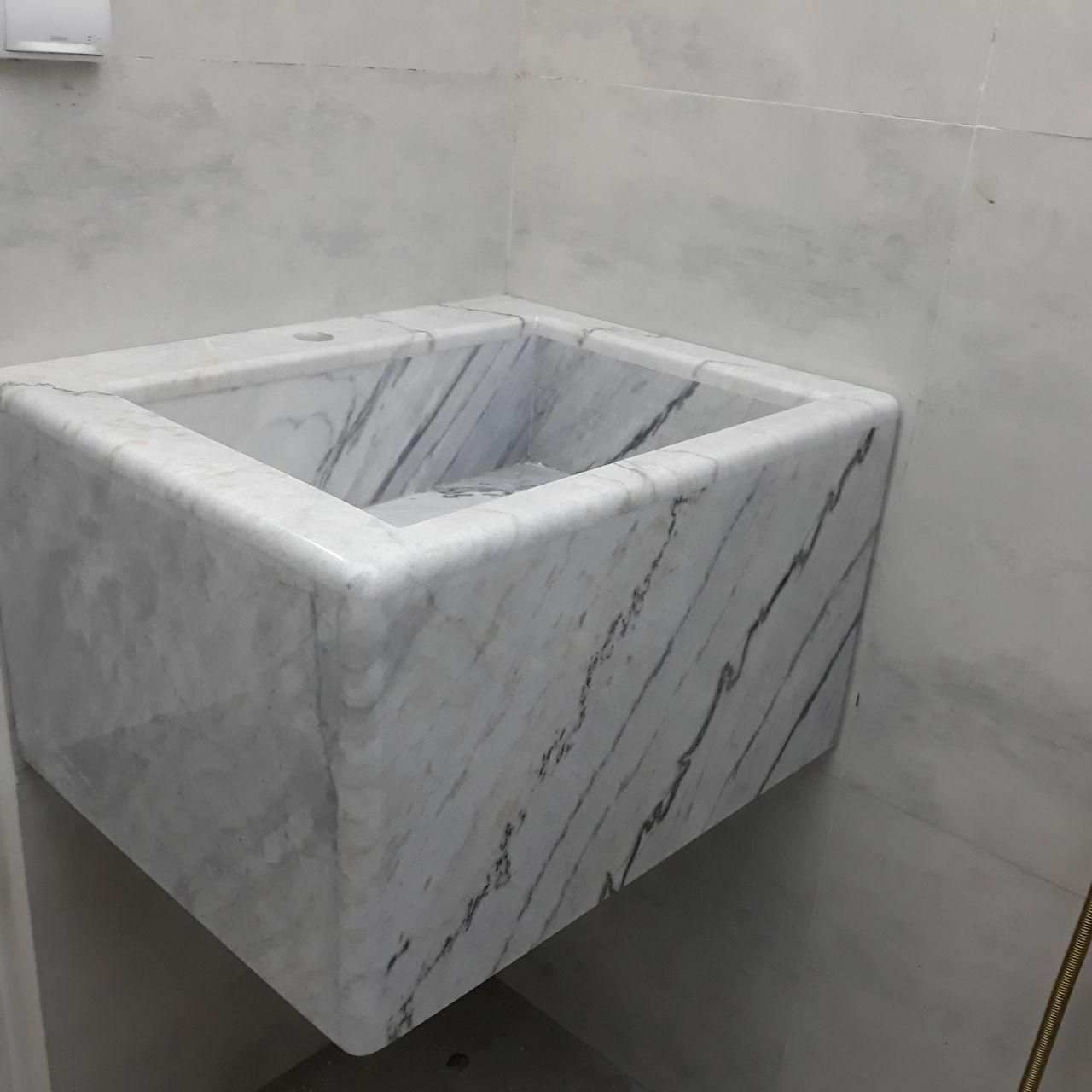 روشویی سنگی سفید و کرم|لوازم سرویس بهداشتی|اراک, |دیوار