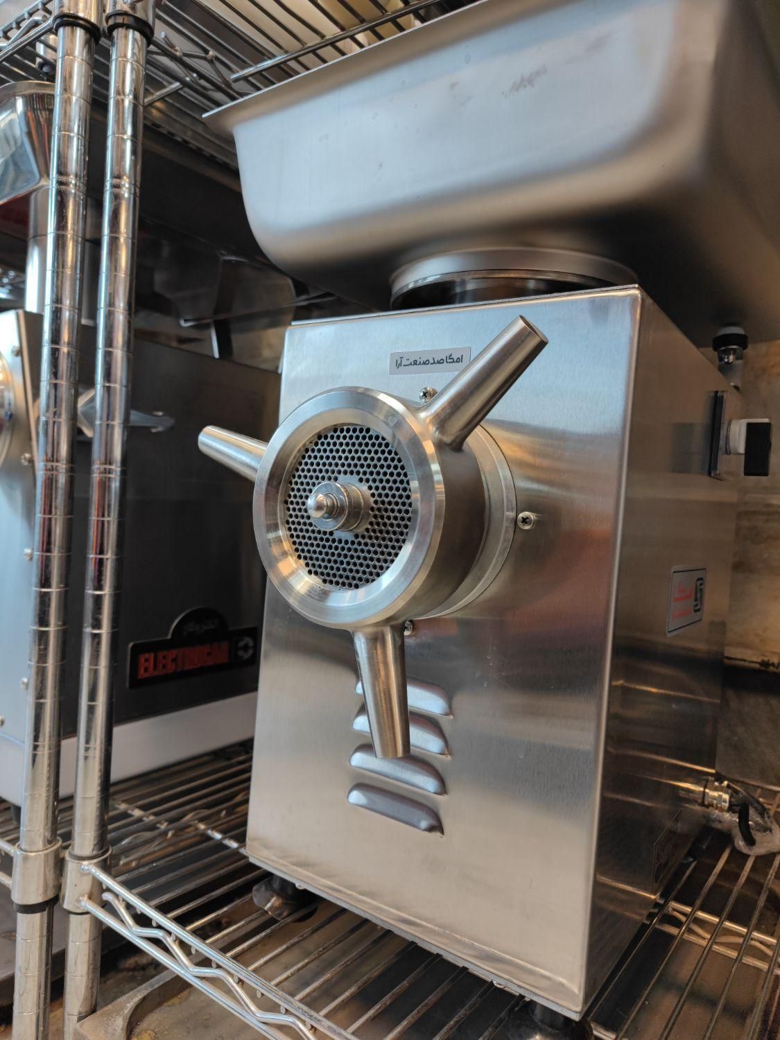 چرخ گوشت se صدصنعت آرا 32 قصابی صنعتی|فروشگاه و مغازه|اندیشه, شهرک کوثر|دیوار