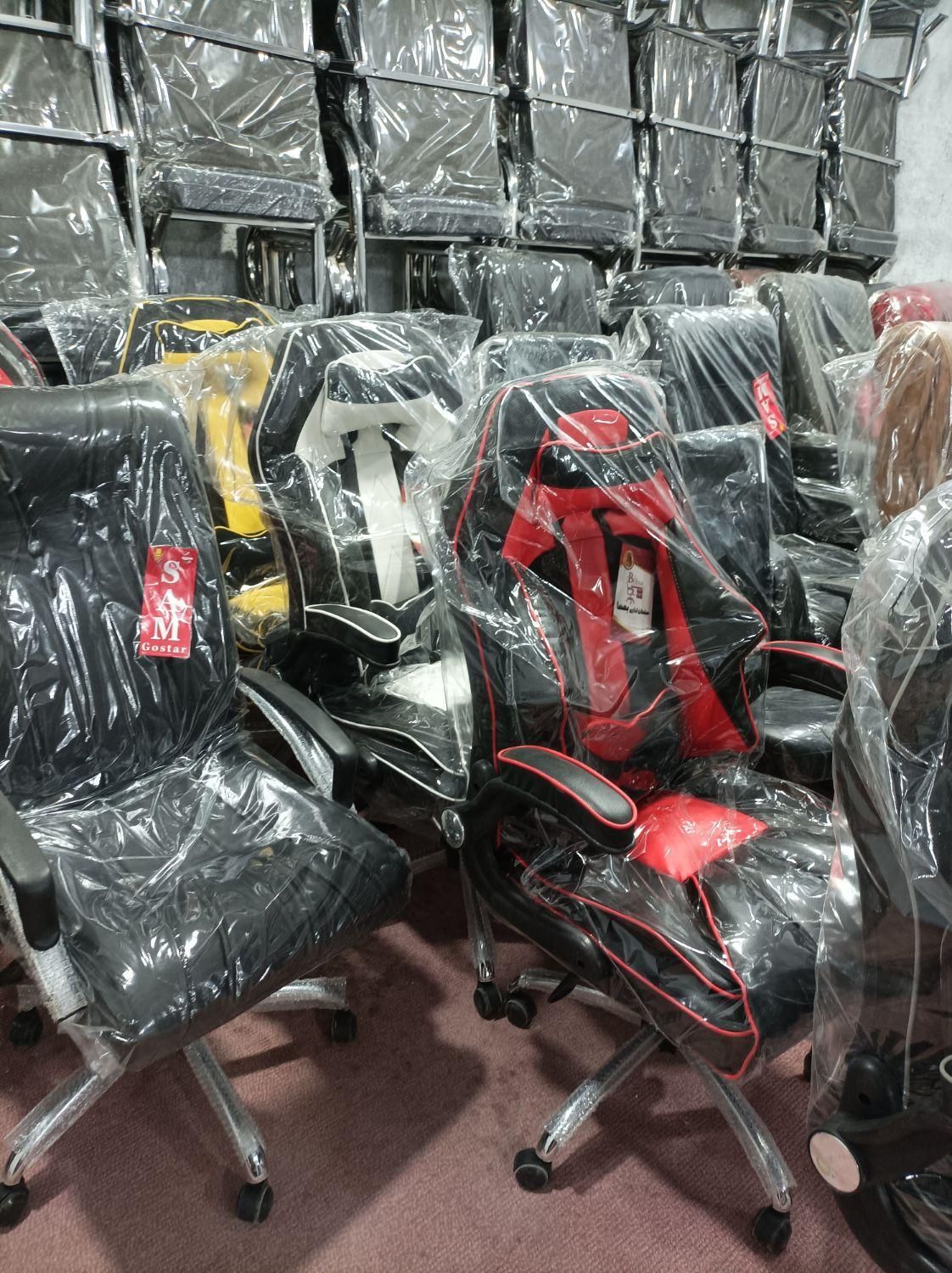 (صندلی مدیریت یا اداری)|صندلی و نیمکت|مشهد, طلاب|دیوار