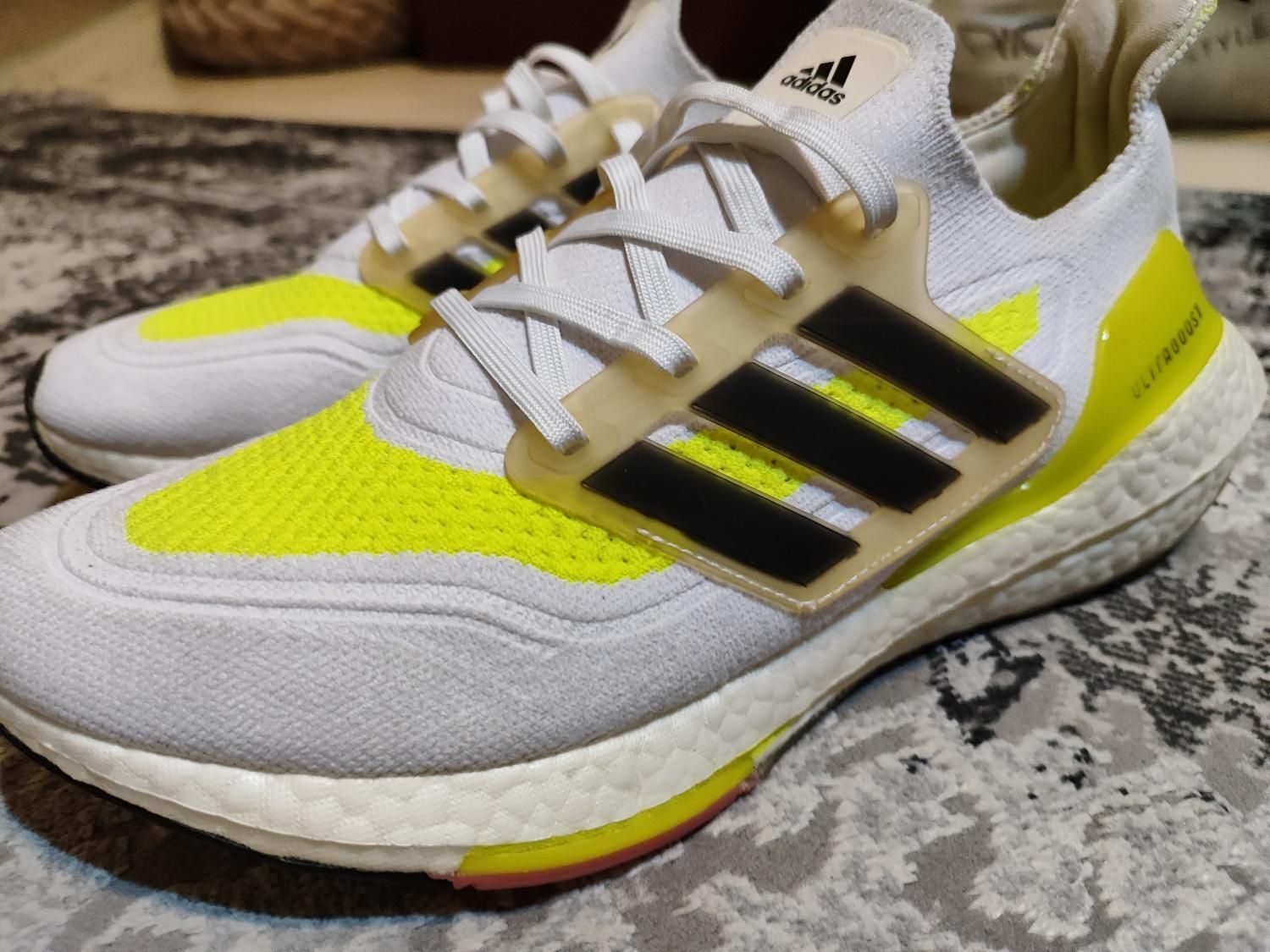 کتونی آدیداس اورجینال مدل ultra boost(اولترا بوست)|کیف، کفش، کمربند|تهران, شهید غیوری (ابن باویه)|دیوار