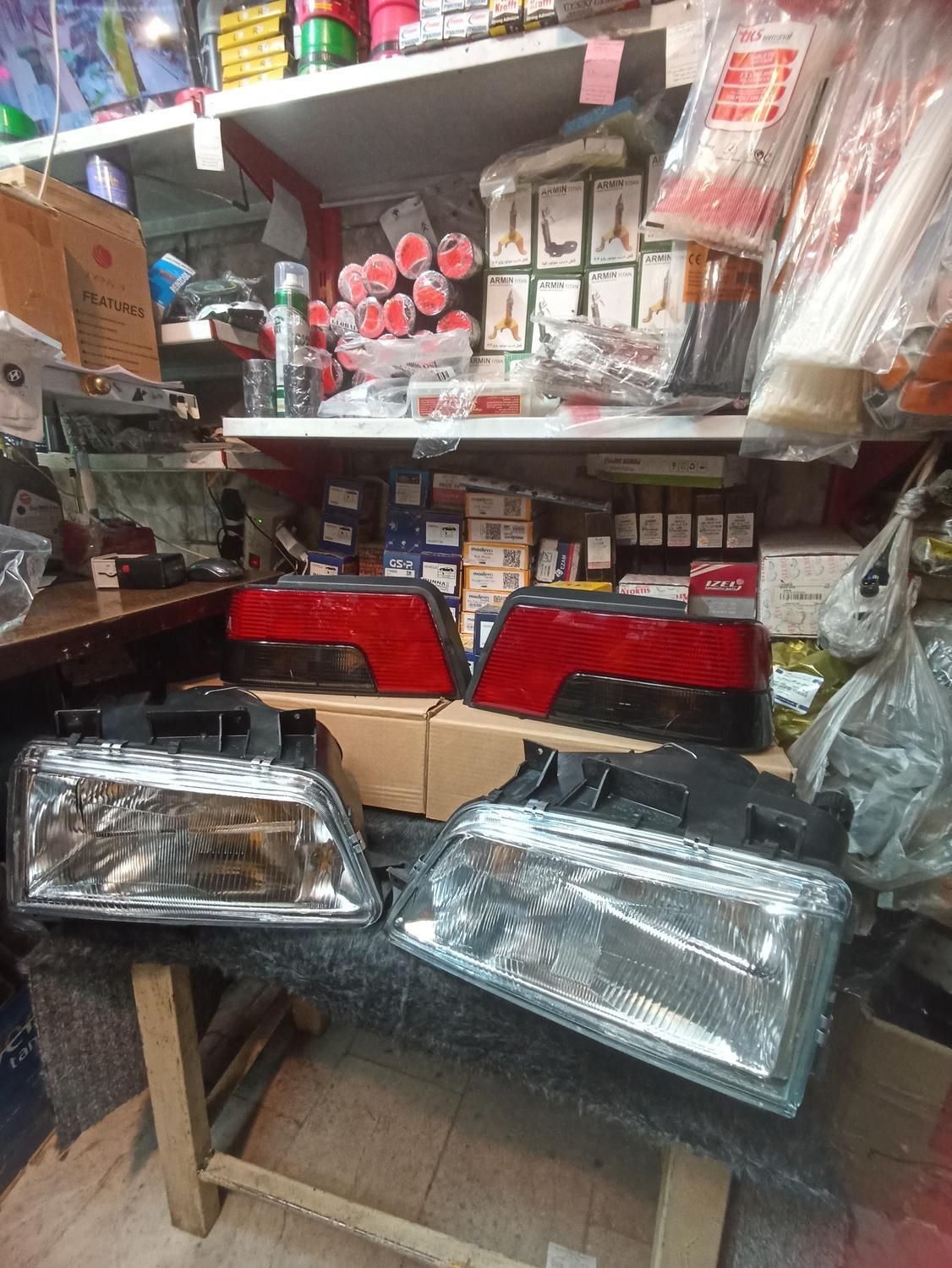 دریجه گاز *چراغ جلو خطر عقب+ پژو 405 )Slx تیو فایو|قطعات یدکی و لوازم جانبی|مشهد, هفده شهریور|دیوار