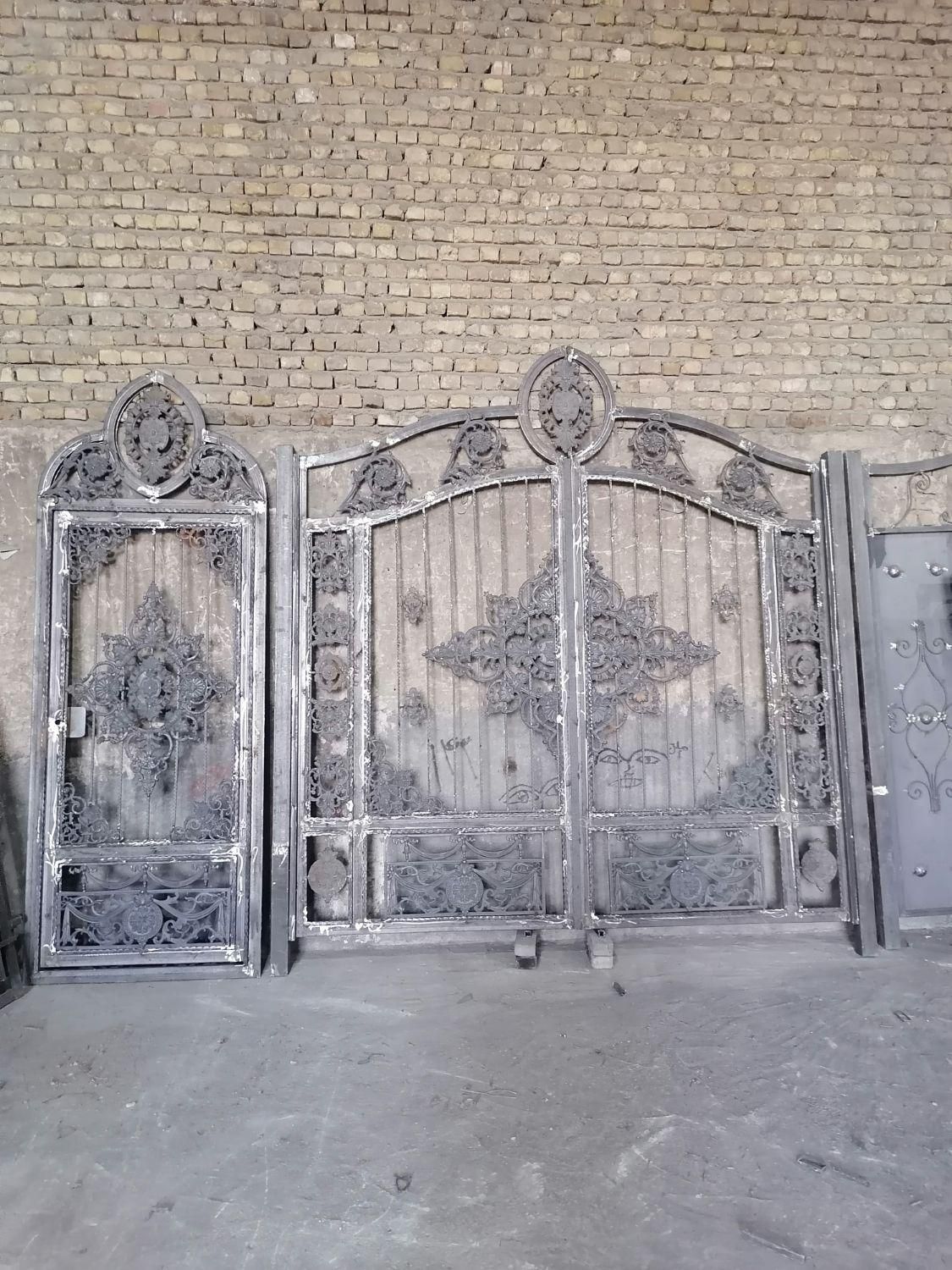 درب ۳ لت حیاطی درب باغی نفررو داخل باغ در|مصالح و تجهیزات ساختمان|مشهد, رسالت|دیوار