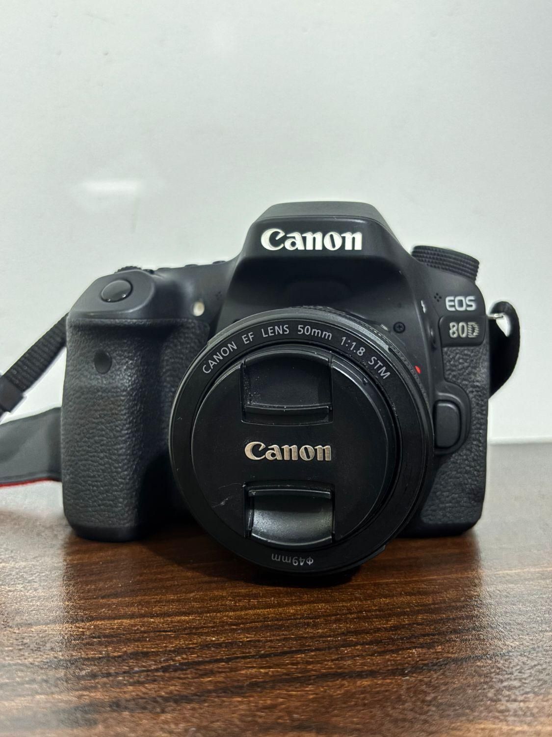 دوربین ۸۰ دی کنون canon 80D مناسب عکاسی فیلمبرداری|دوربین عکاسی و فیلم‌برداری|تهران, صادقیه|دیوار