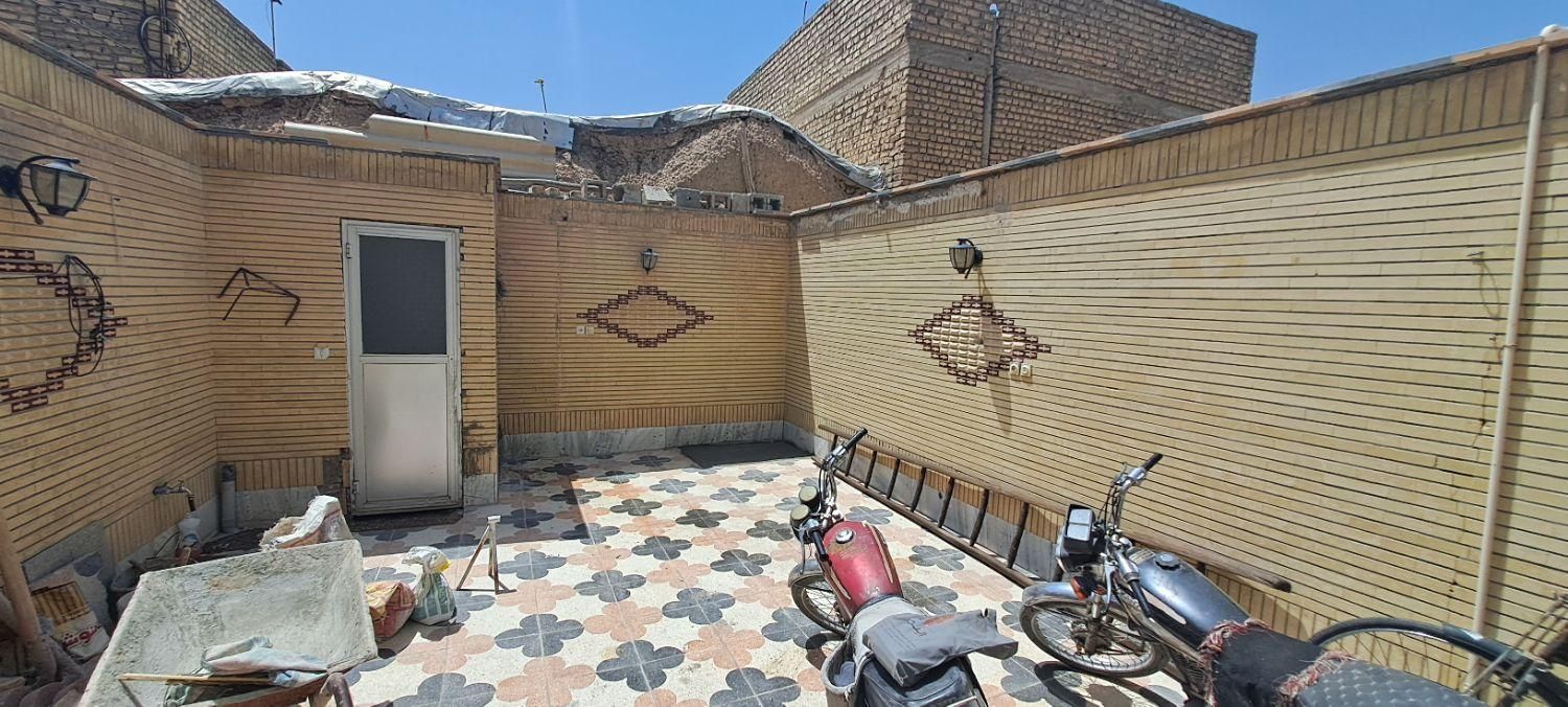 تعمیرات و ساخت کانکس و انباری در محل(کلی و جزئی)|خدمات پیشه و مهارت|خمینی‌شهر, |دیوار