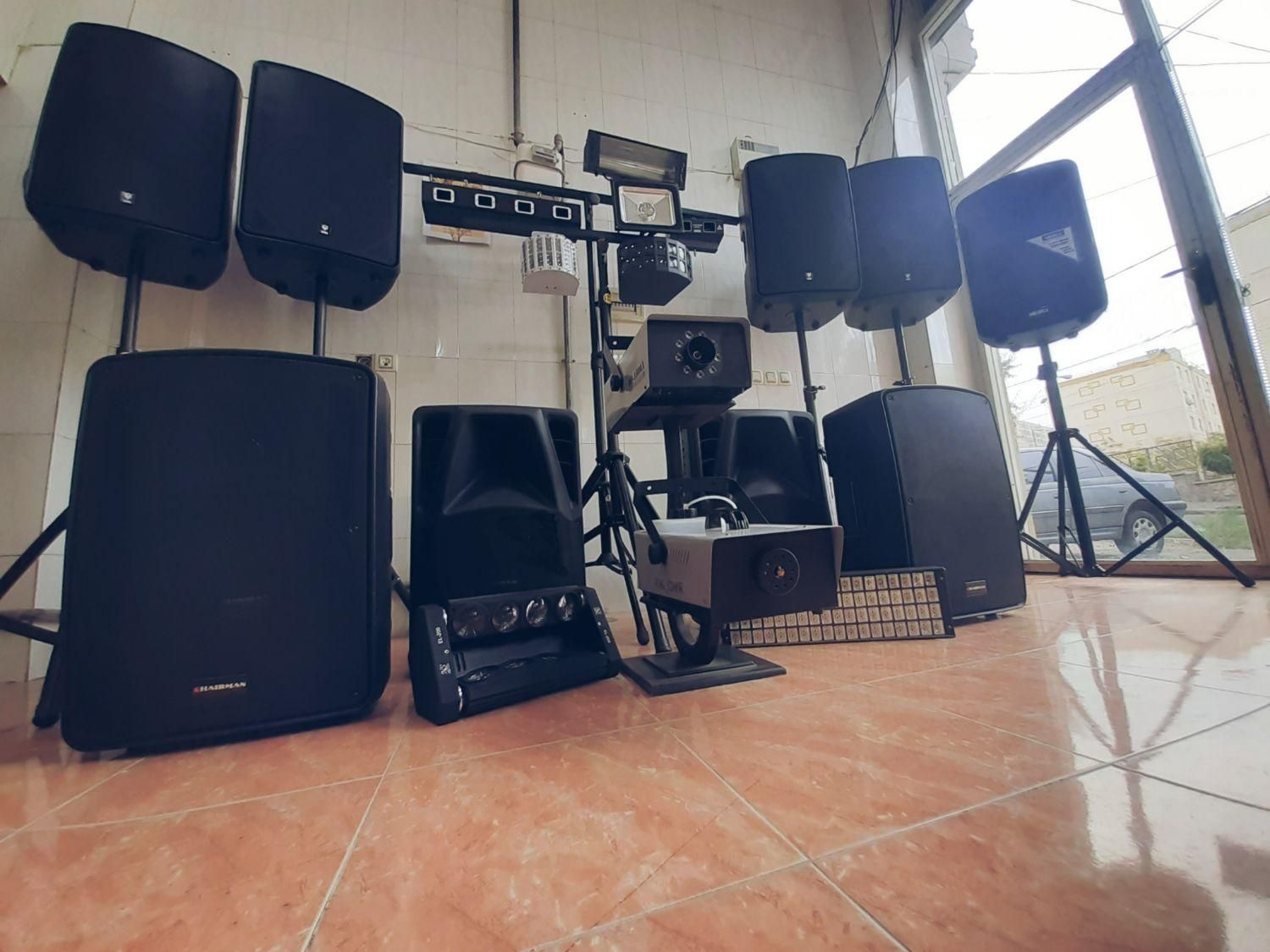 کرایه باندفلش خور،اجاره رقص نور حرفه ای،پاورمیکسر|خدمات پذیرایی، مراسم|تبریز, |دیوار