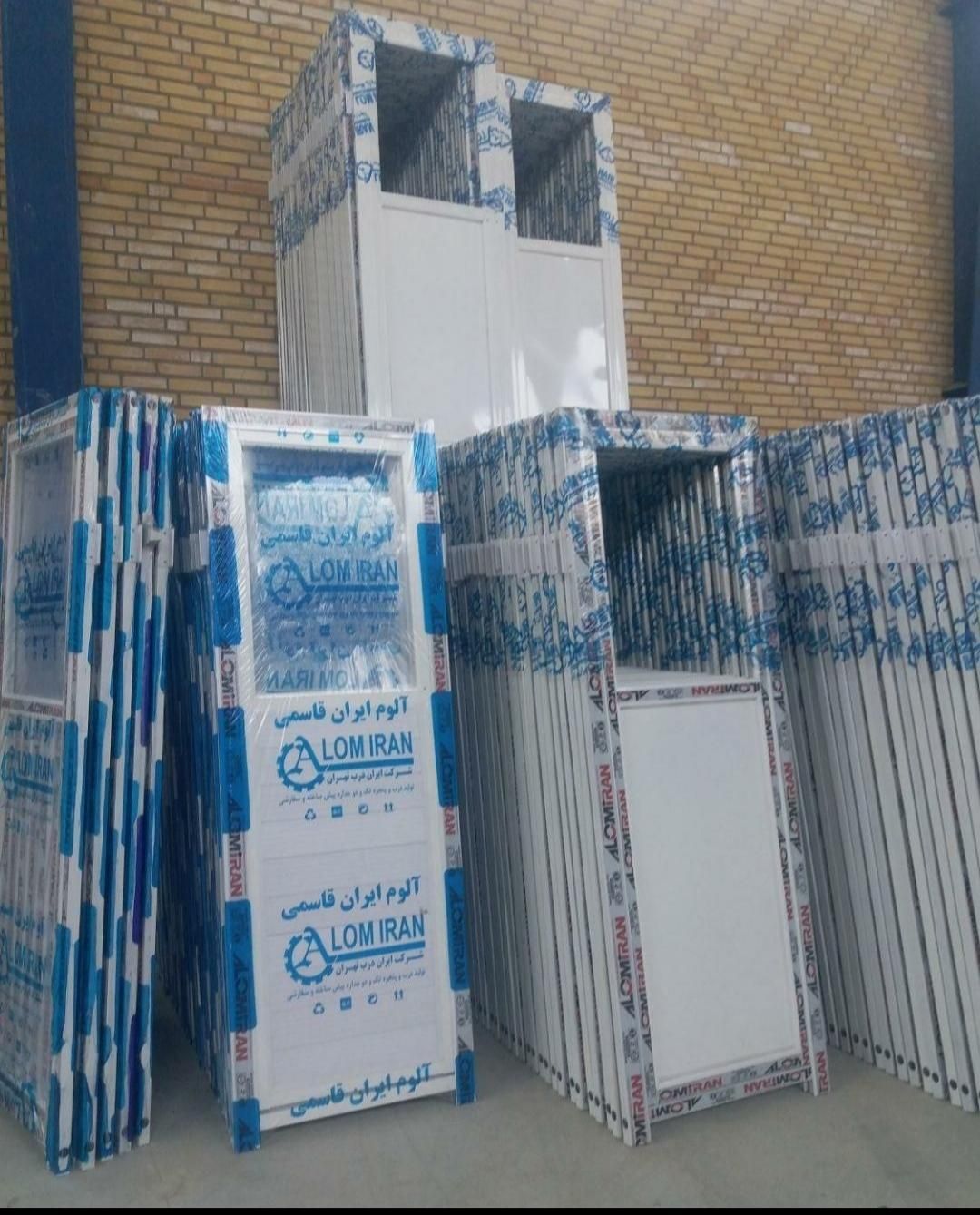 درب آلومینیومی در آلومینیومupvcانباری/سرویسبهداشتی|مصالح و تجهیزات ساختمان|شیراز, محراب|دیوار