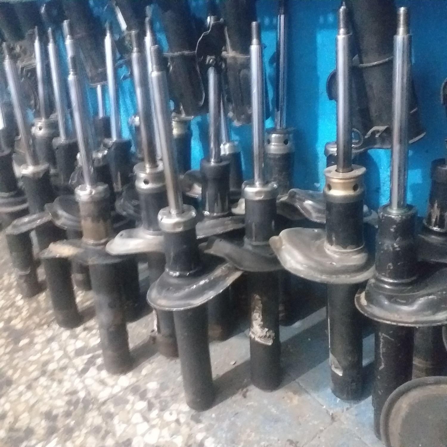 کمک فنر استوک|قطعات یدکی و لوازم جانبی|اصفهان, ولدان|دیوار