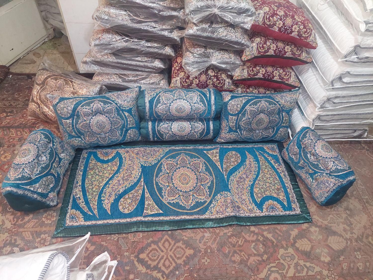 فرش تخت سنتی|مبلمان خانگی و میز عسلی|اصفهان, کارلادان|دیوار
