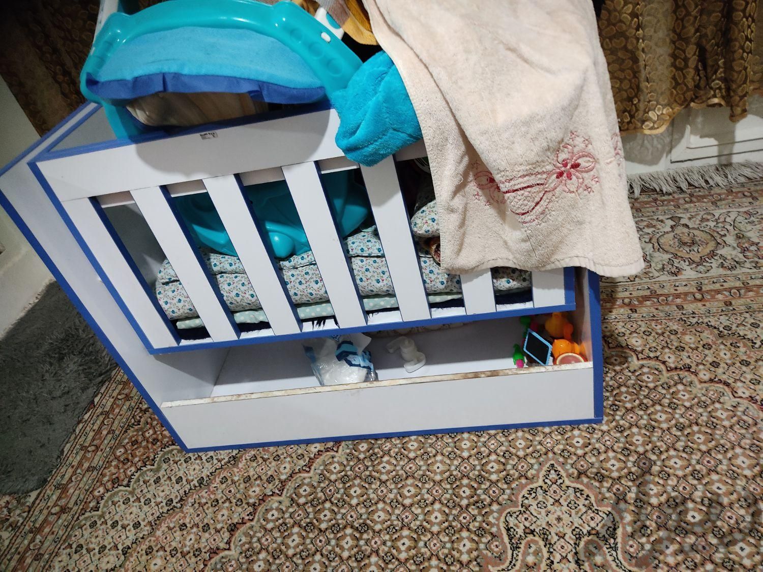 تخت خواب دونفره با تخت بچه|تخت و سرویس خواب|تهران, خاک سفید|دیوار