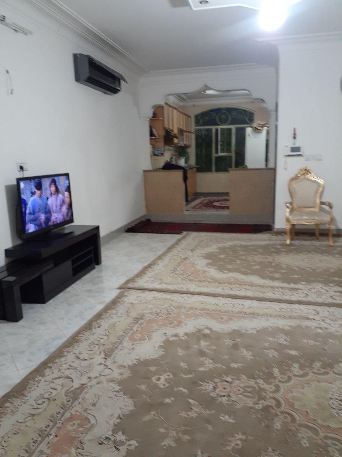 ۹۰متر یک خواب دارای پارکینگ نزدیک مرکز شهر|اجارهٔ کوتاه‌مدت آپارتمان و سوئیت|قم, صفائیه|دیوار