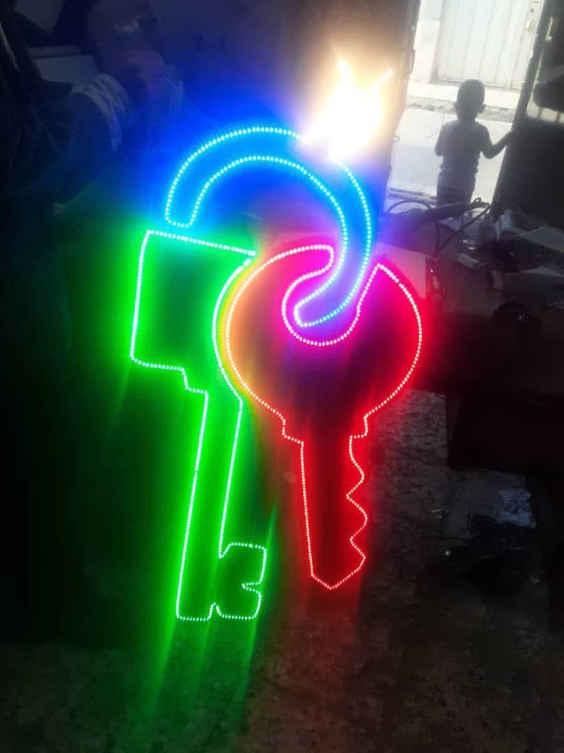 تابلو ال ای دی شکل سایپا تیبا کلید بستنی باطری|فروشگاه و مغازه|تهران, جوانمردان (اندیشه)|دیوار