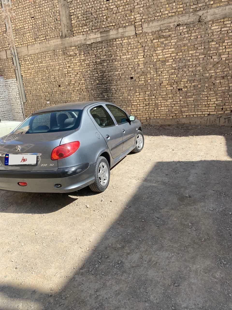 پژو 206 SD V8، مدل ۱۳۹۵|خودرو سواری و وانت|اصفهان, فرهنگیان|دیوار
