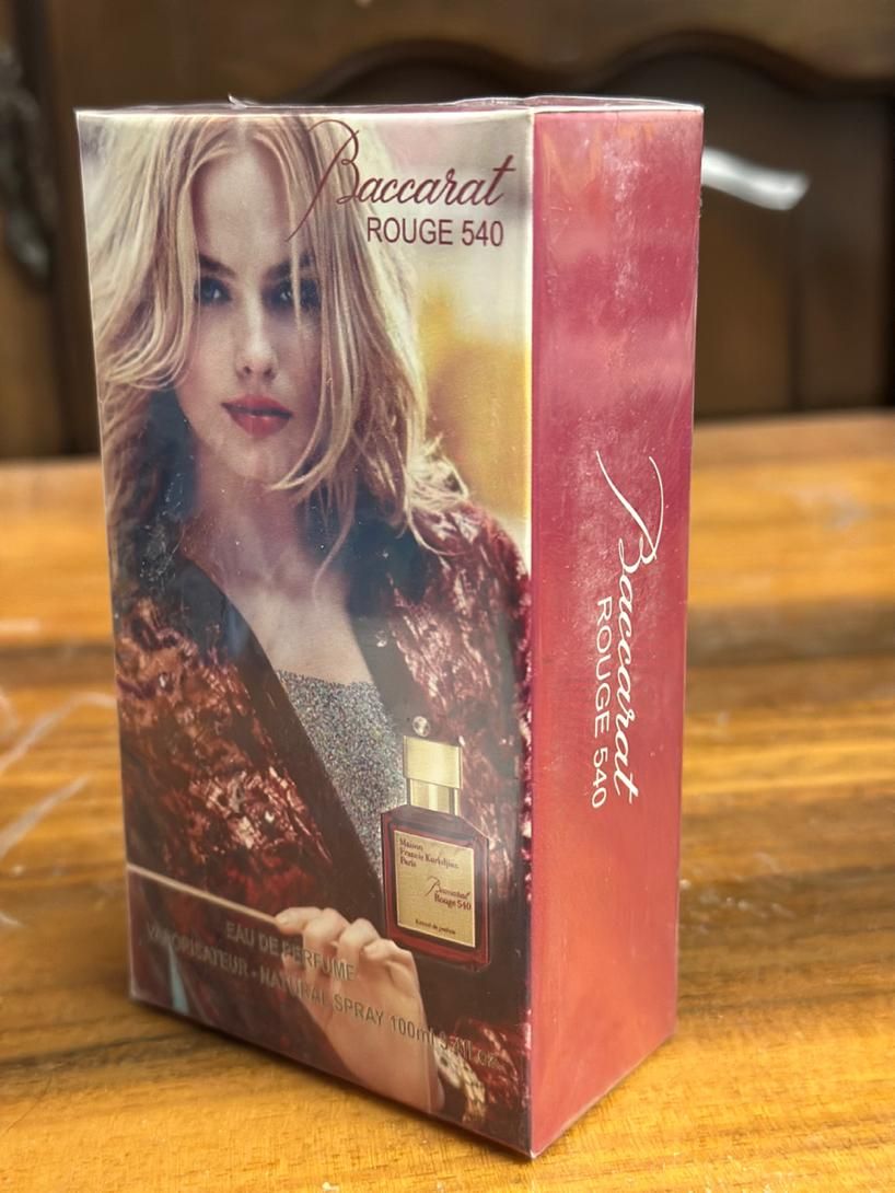عطرر قیمت ۲۶۰|آرایشی، بهداشتی، درمانی|تهران, میدان ولیعصر|دیوار