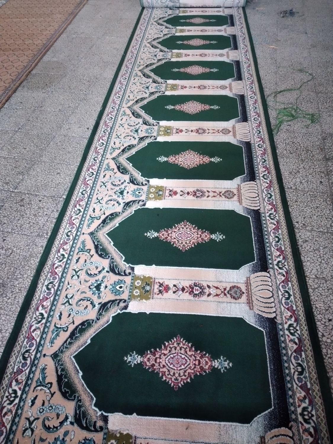 مصلی/مسجد/حسینیه/تشریفات/فرش محراب دار|موکت|تهران, فلسطین (میدان انقلاب)|دیوار