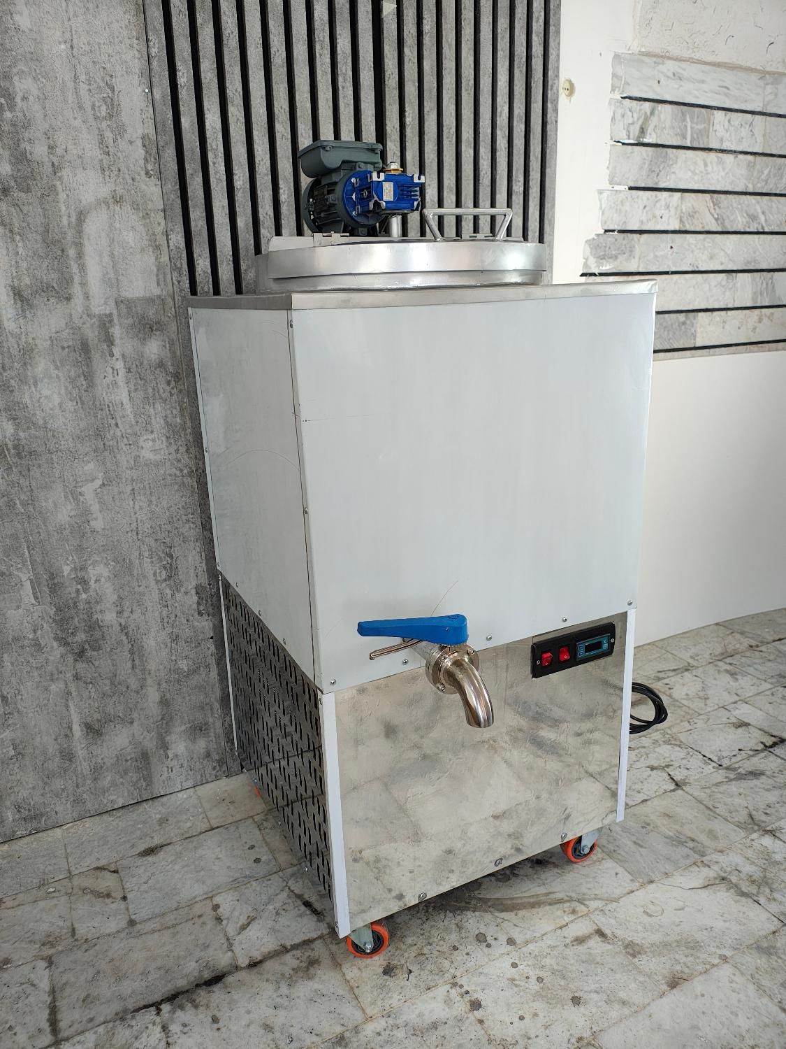 شیرسرد کن/شیرسردکن/ شیر سرد کن/ شیر سردکن/یخساز|ماشینآلات صنعتی|تهران, جمهوری|دیوار