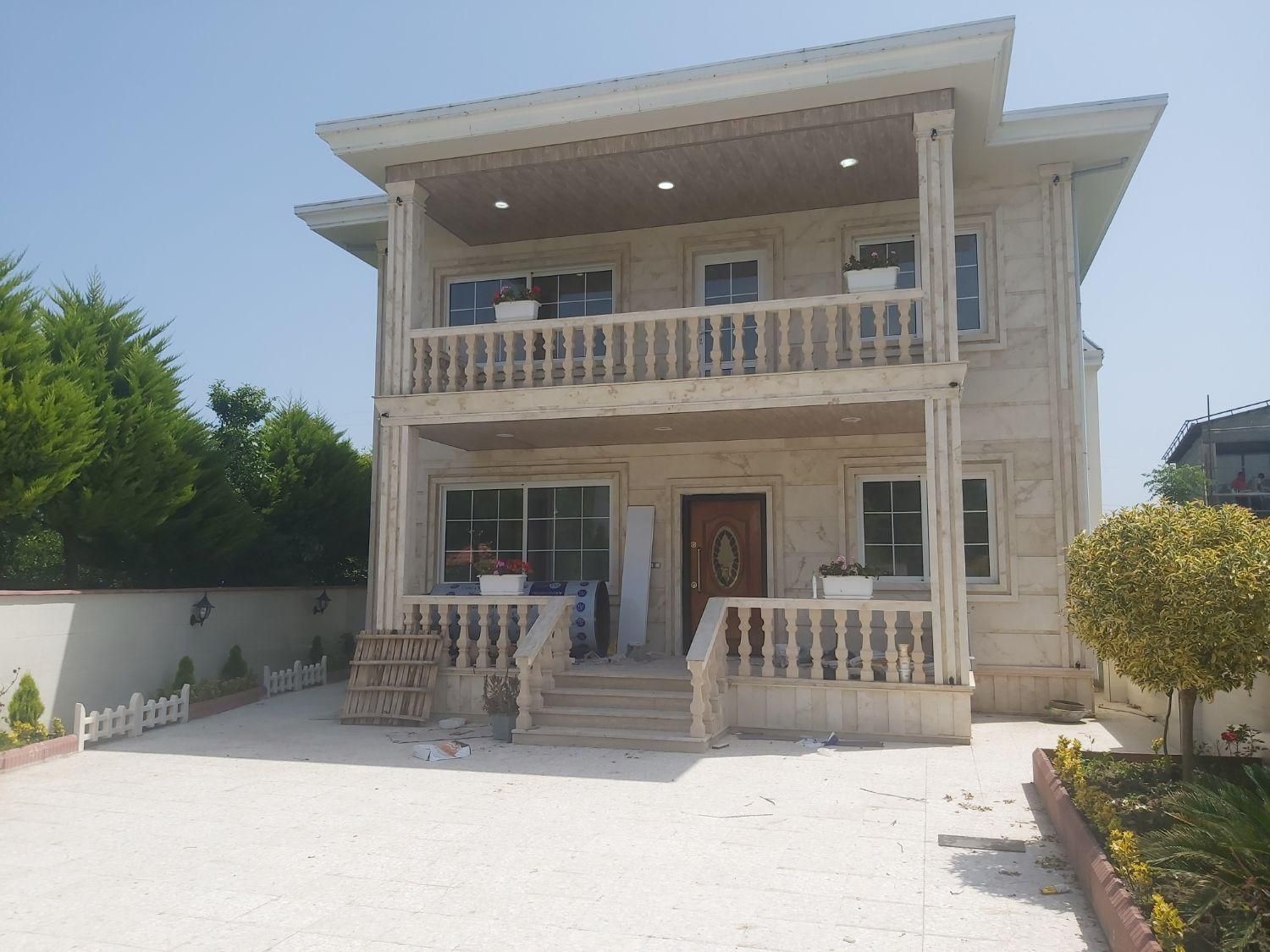 فروش ویلا در تنکابن،۳۰۰ م زمین،۲۴۰ متر بنا،سنددار|فروش خانه و ویلا|تنکابن, |دیوار