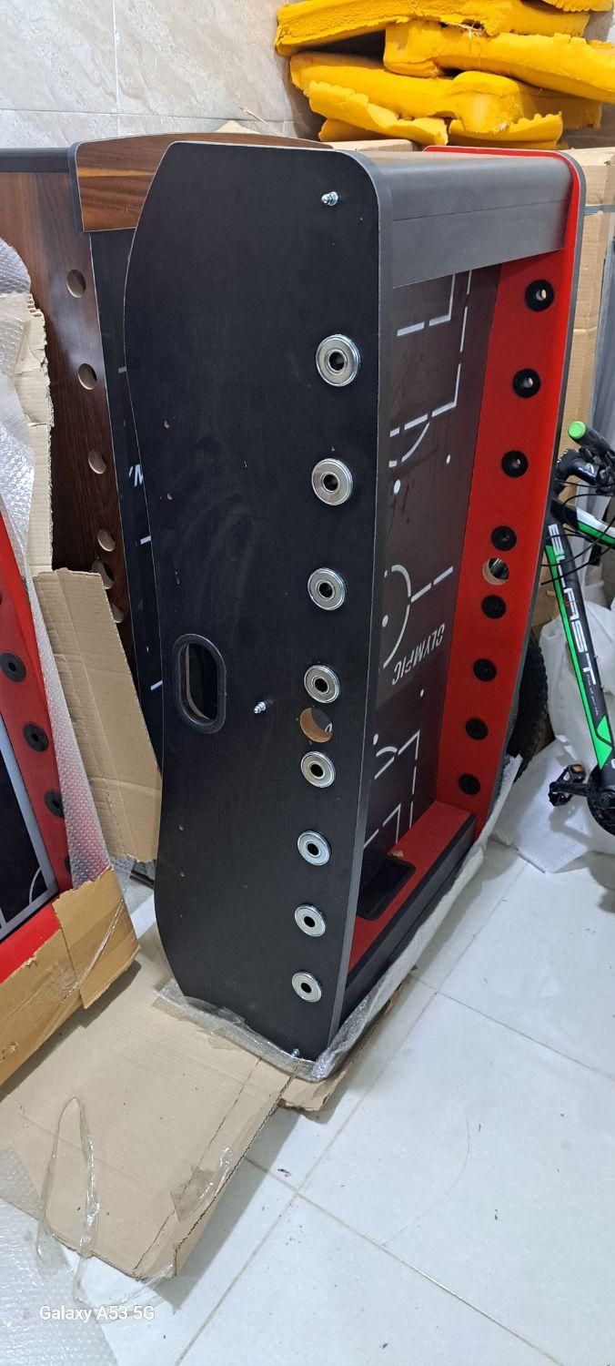 فوتبال  دستی کلاسیک|ورزش‌های توپی|لار, |دیوار