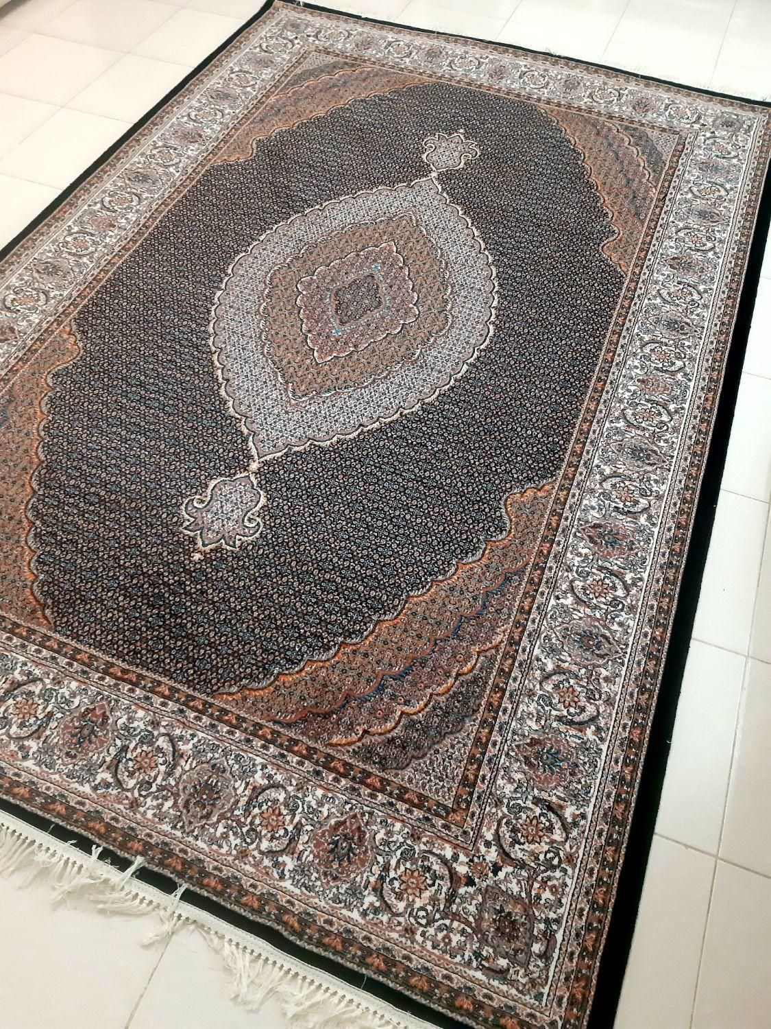 فرش ماشینی اصل 700 شانه ماهی مارال|فرش|تبریز, |دیوار