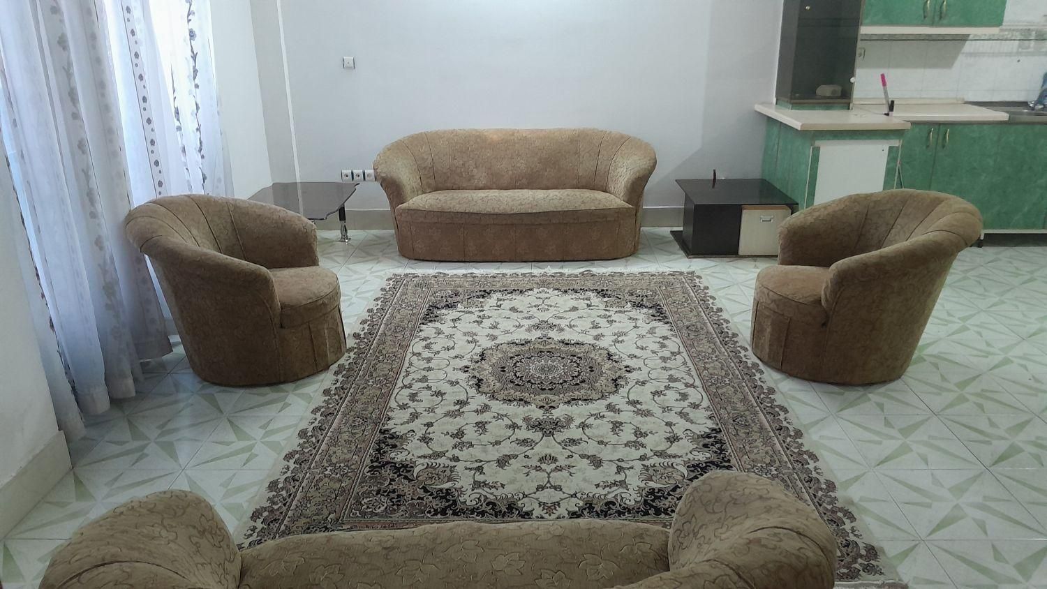 بیمارستان میلادآپارتمان سوئت منزل  همکف اجاره ای|اجارهٔ کوتاه‌مدت آپارتمان و سوئیت|اصفهان, کوی ولی عصر|دیوار