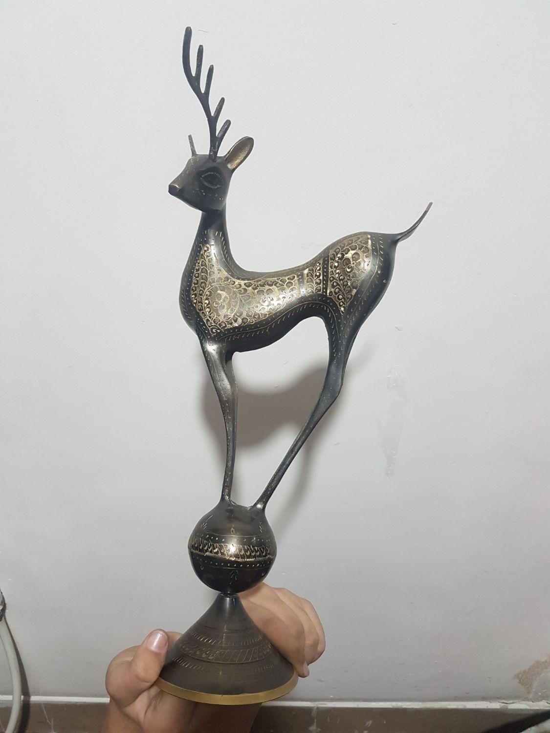 گوزن برنجی|مجسمه، تندیس، ماکت|اصفهان, هفتون|دیوار