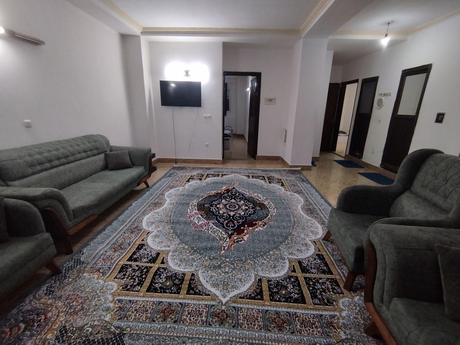 اجاره کنارساحل تک و دوخواب استخرداروروبه دریا مالک|اجارهٔ کوتاه‌مدت آپارتمان و سوئیت|بابلسر, |دیوار