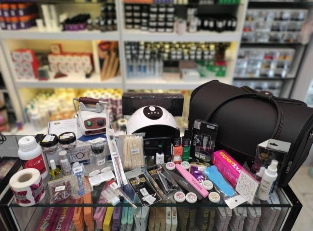 وسایل کاشت ناخن salon|آرایشی، بهداشتی، درمانی|مشهد, آزادشهر|دیوار
