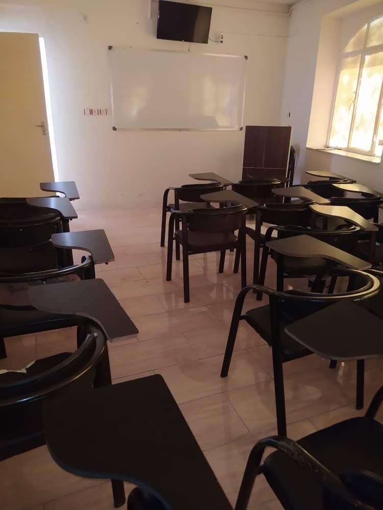 اجاره کلاس در کانون زبان های خارجی|اجارهٔ کوتاه‌مدت دفتر کار و فضای آموزشی|شیراز, شهرک سراج‎|دیوار