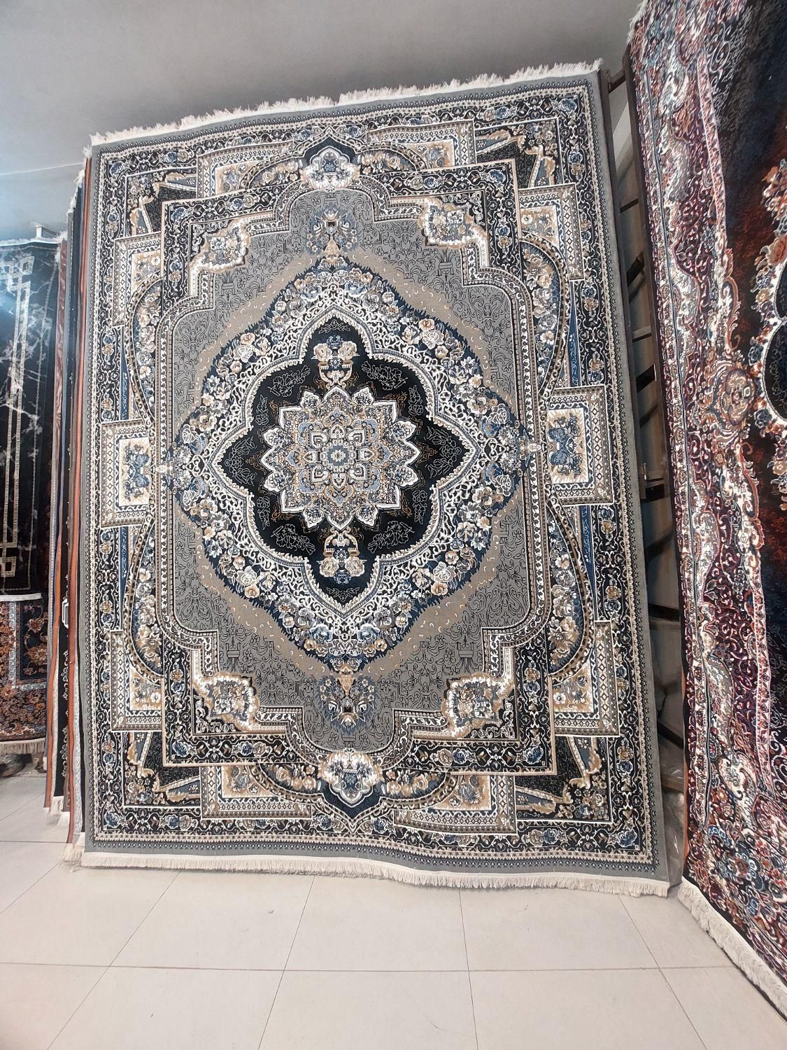 فرش۱۲متری طرح۷۰۰ نخ بی سی اف جفت باهم ۵/۸۰۰ ت|فرش|مشهد, طلاب|دیوار