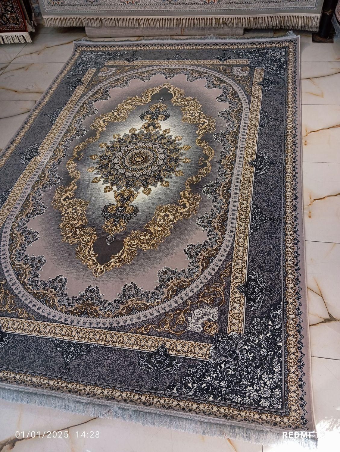 فرش۷۰۰شانه تمام نخی با اقساط۱۲ماهه بدون بهره|فرش|تبریز, |دیوار