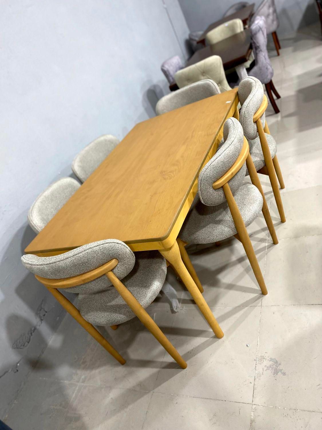 ناهار خوری ایفل جدید|میز و صندلی غذاخوری|قشم, |دیوار