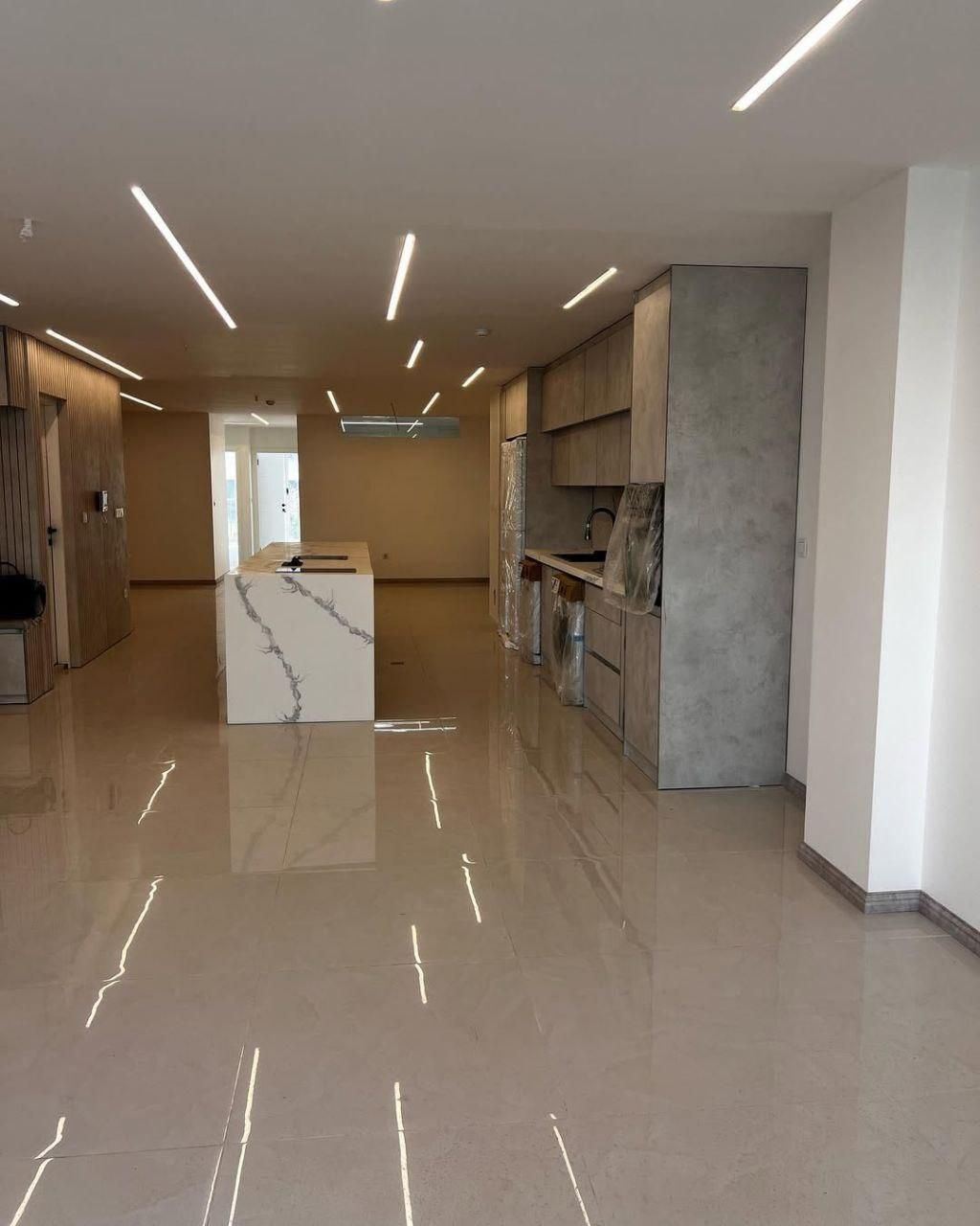 فروش آپارتمان 195متری 3خوابه فوق لوکسصدرافازیک|فروش آپارتمان|صدرا-فارس, |دیوار