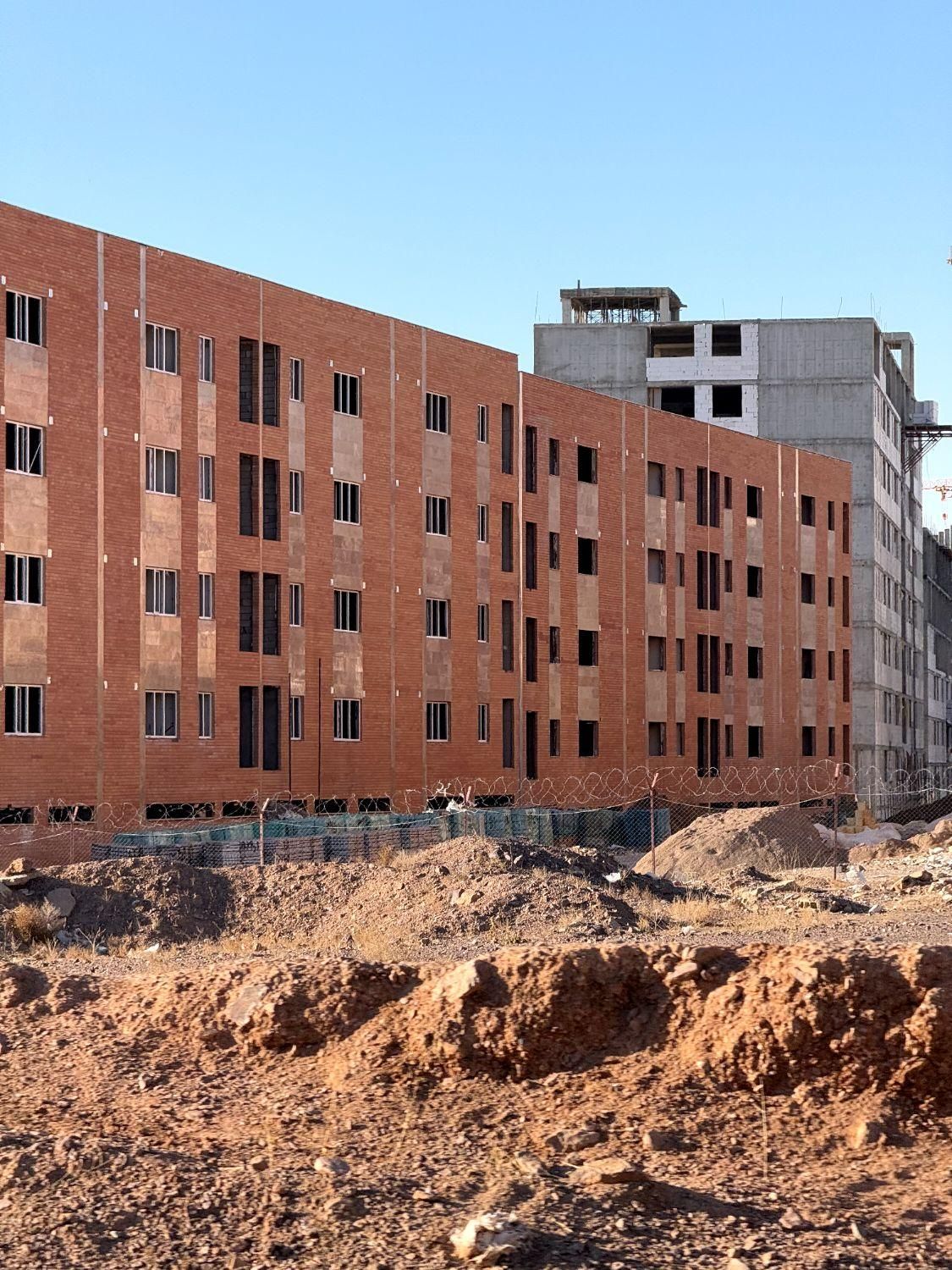 فروش آپارتمان ۲ خوابه در بهترین لوکیشن شهر پرند|پیش‌فروش املاک|پرند, |دیوار