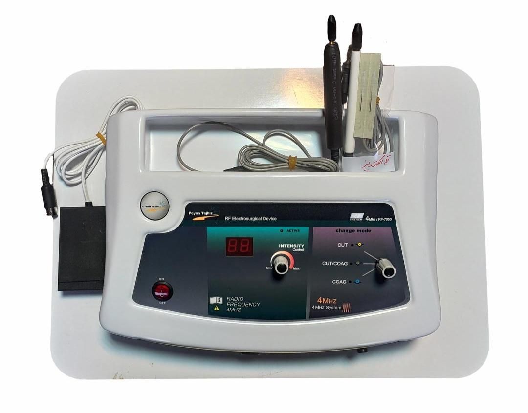 برداشتن زگیل ،خال ،میخچه،و بوتاکس میگرن|خدمات آرایشگری و زیبایی|سنندج, |دیوار