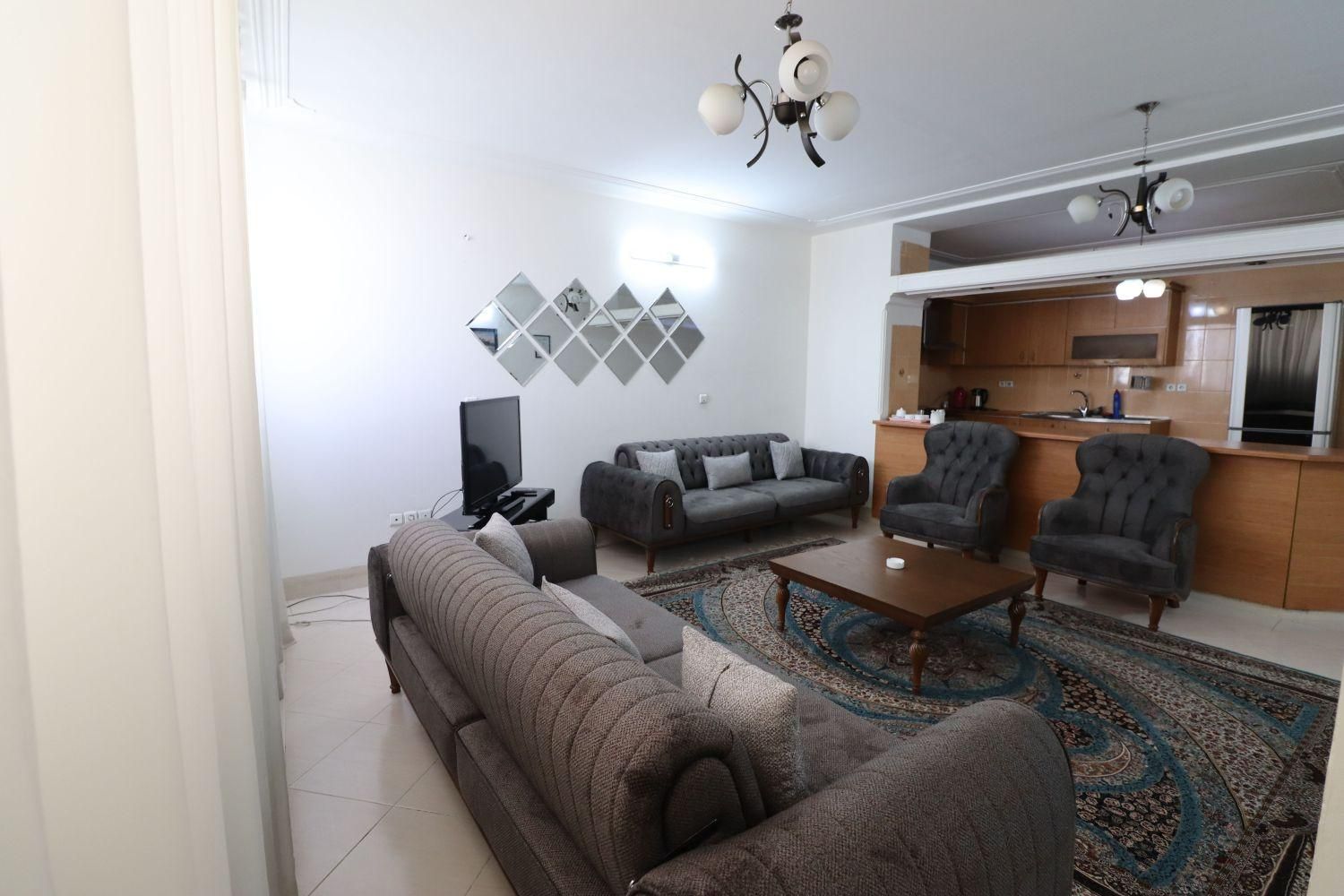 اجاره آپارتمان مبله ۱۲۰ متری در خیابان فرهنگ شهر|اجارهٔ کوتاهمدت آپارتمان و سوئیت|شیراز, فرهنگ شهر|دیوار