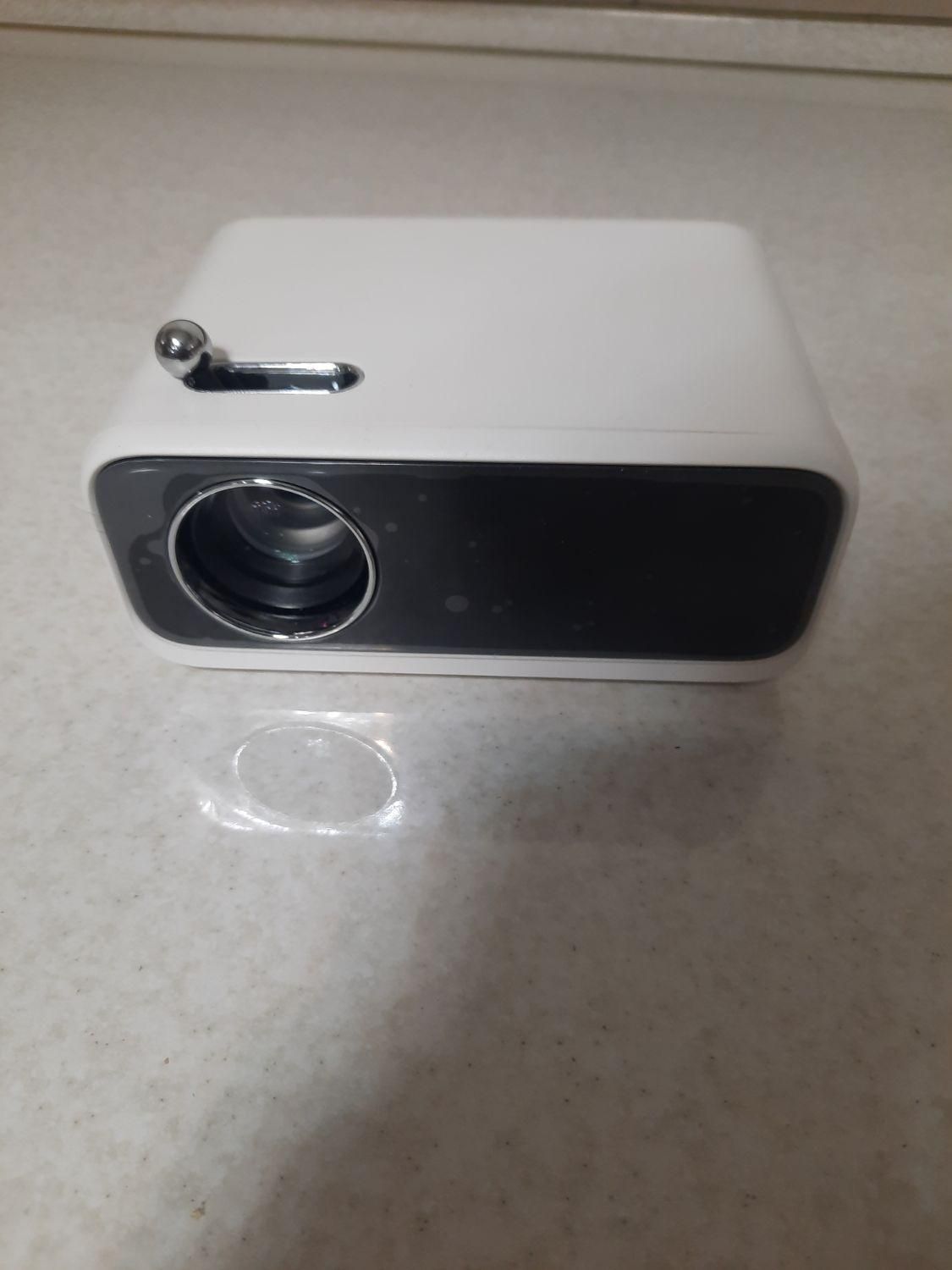 ویدیو پروژکتور ونبو مدل WPE01 Mini|تلویزیون و پروژکتور|تهران, ونک|دیوار
