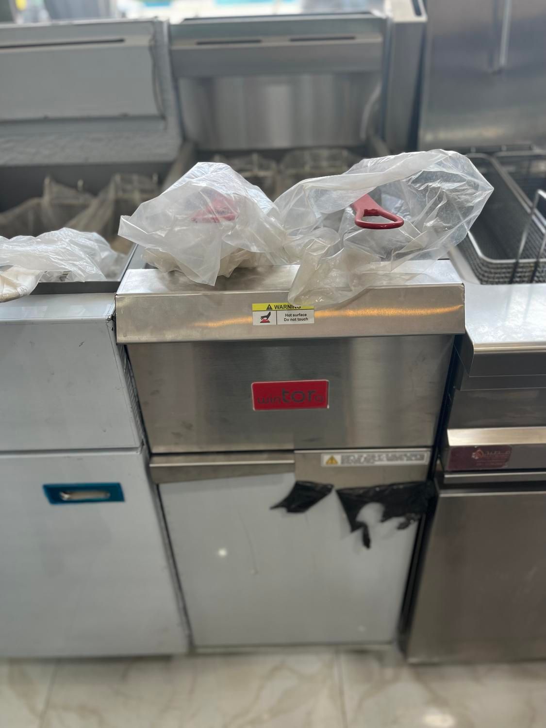 سرخکن گازی وینتورا|کافیشاپ و رستوران|اصفهان, خرم|دیوار