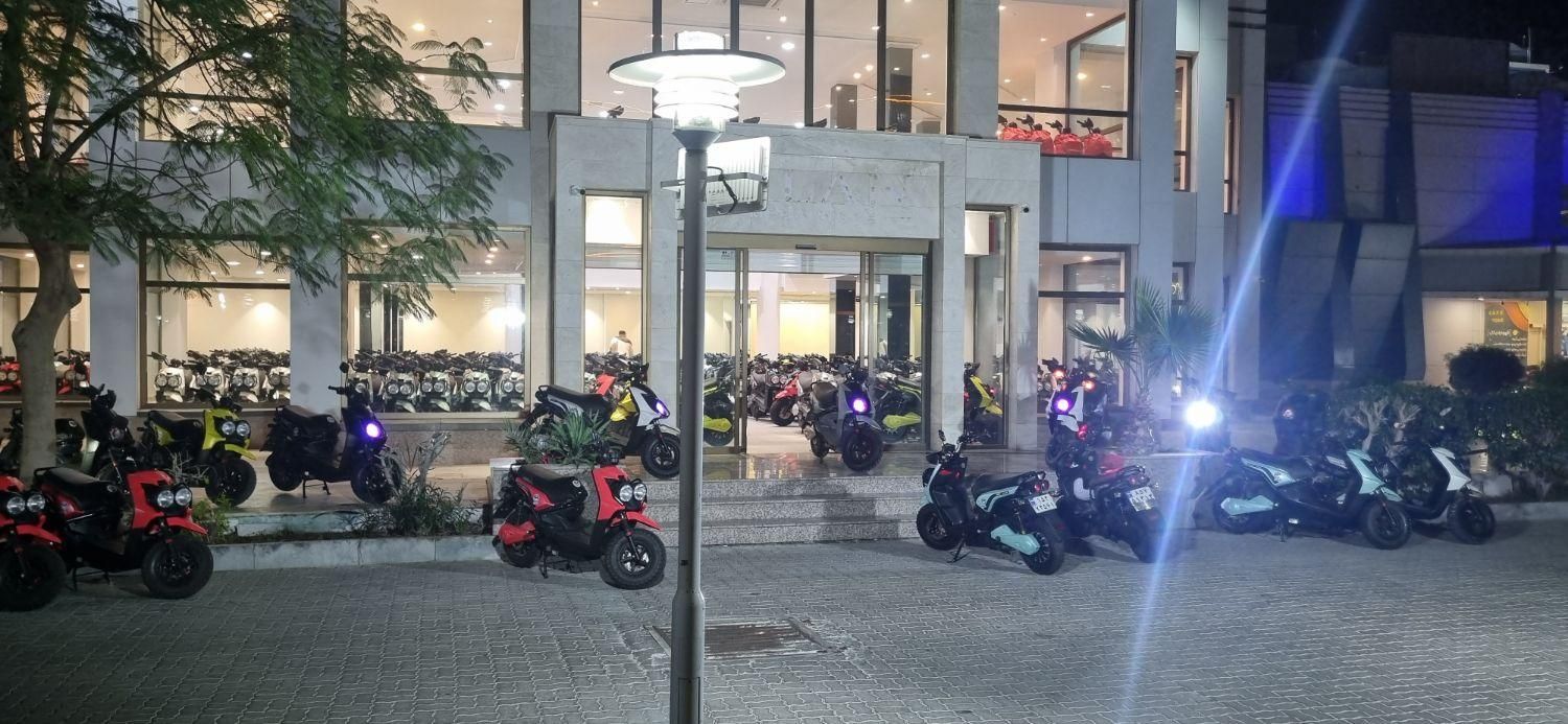 بازار ونوس پلاک۱۴۴ نمایشگاه مرکزی مادو موتور|موتورسیکلت|کیش, |دیوار