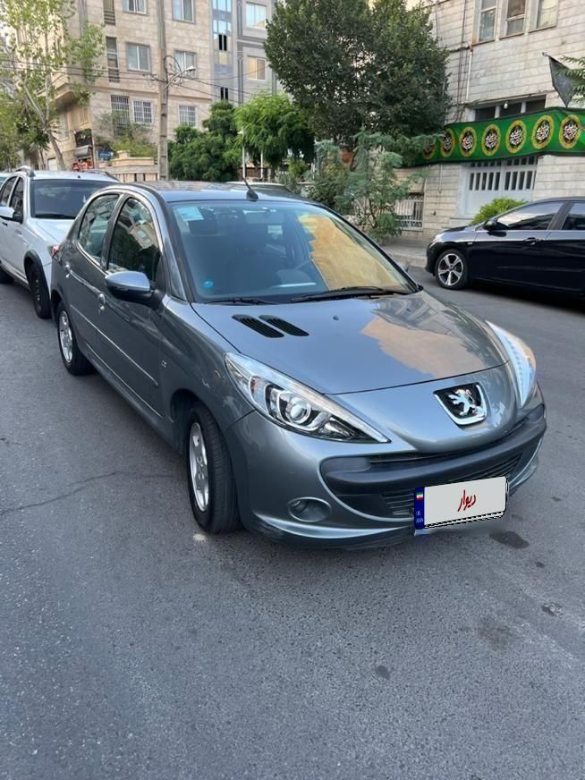 ۲۰۷ خاکستری مدل۹۶ دنده‌ای-کم کارکرد فنی بسیار سالم|خودرو سواری و وانت|تهران, میرداماد|دیوار