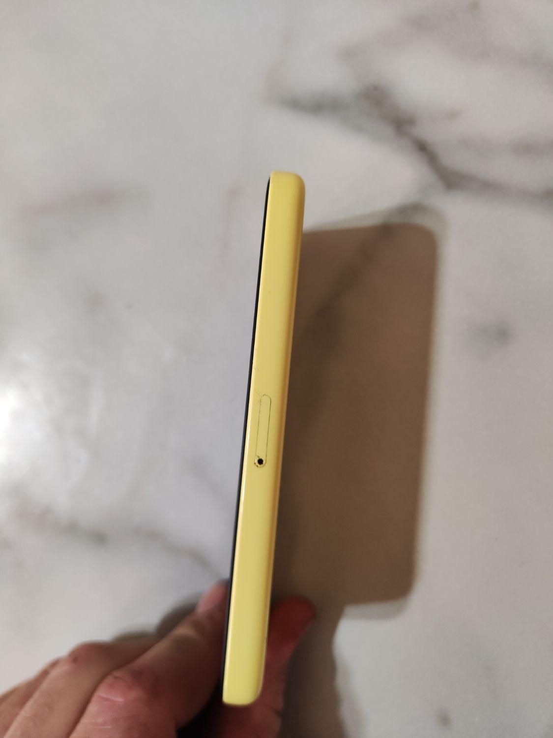 اپل iPhone 5c با حافظهٔ ۱۶ گیگابایت|موبایل|نقده, |دیوار