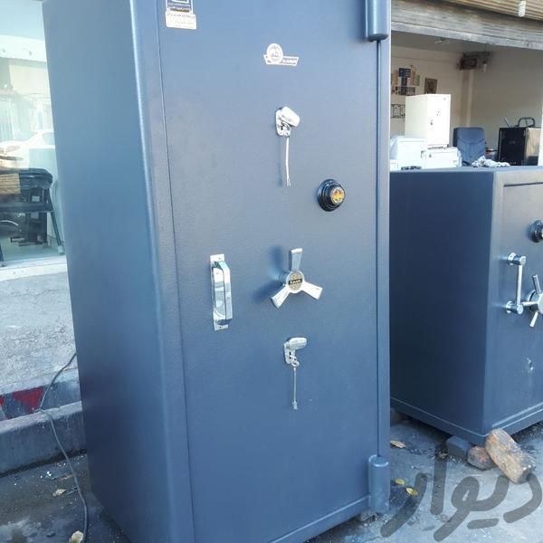 گاوصندوق ۲۴۰۰کیلو|فروشگاه و مغازه|کاشان, شهدا|دیوار