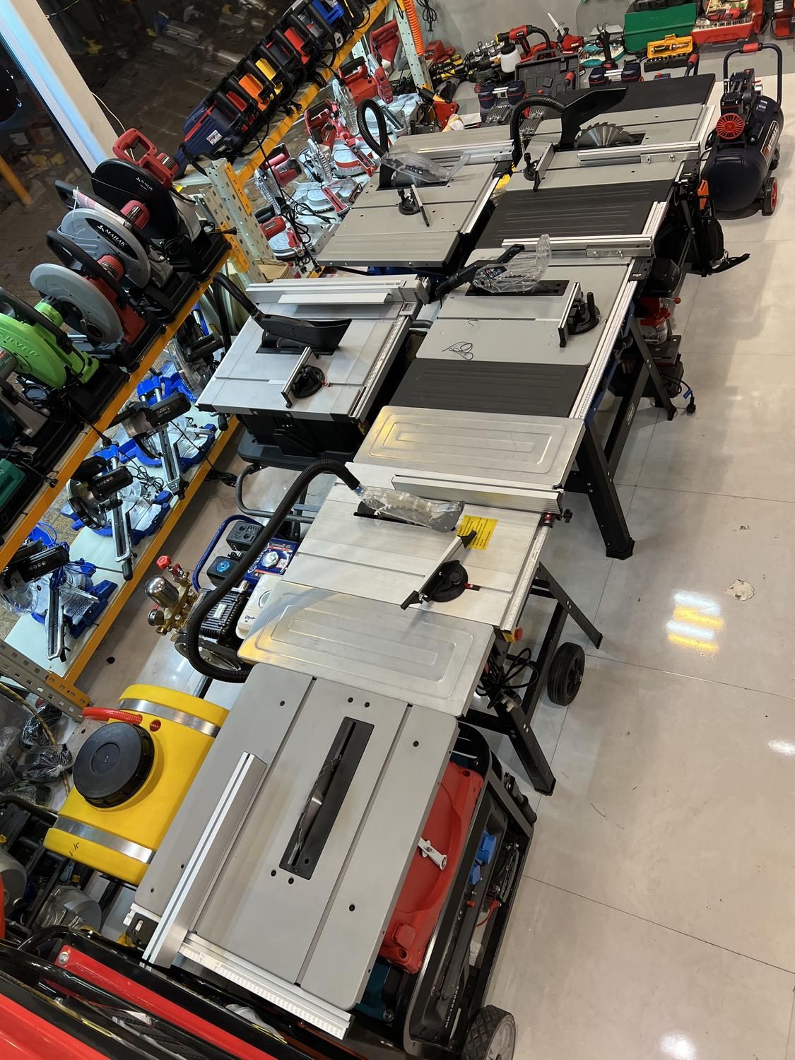 اره میزی میز برش ام دی اف فارسی بر سینی|ماشین‌آلات صنعتی|مشهد, هنرور|دیوار